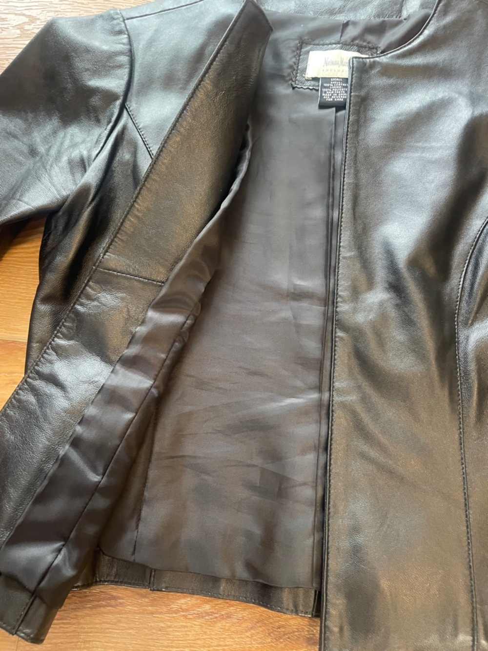 Neiman Marcus Black 100% Leather Bolero Jacket - Picture 8 of 9